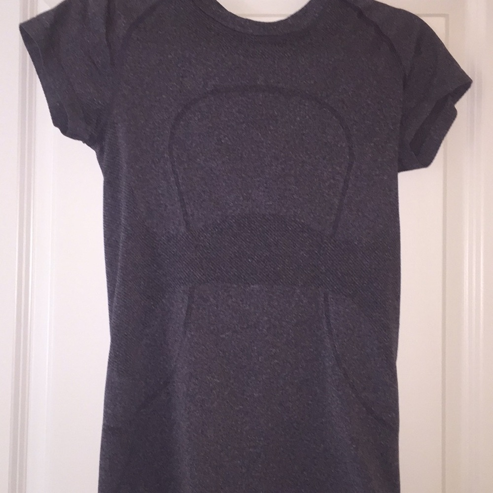 LuLuLemon Work Out Shirt